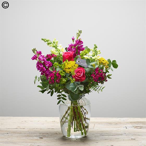 Mothers day sales flowers with vase