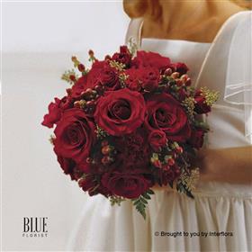 fwthumbscarlet-rose-and-berry-bridal-bouquet.jpg
